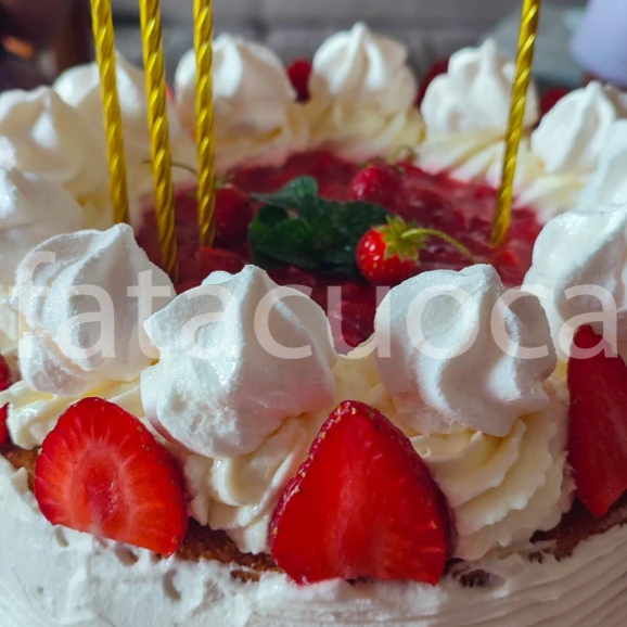TORTA DI COMPLEANNO ALLE&nbsp;FRAGOLE